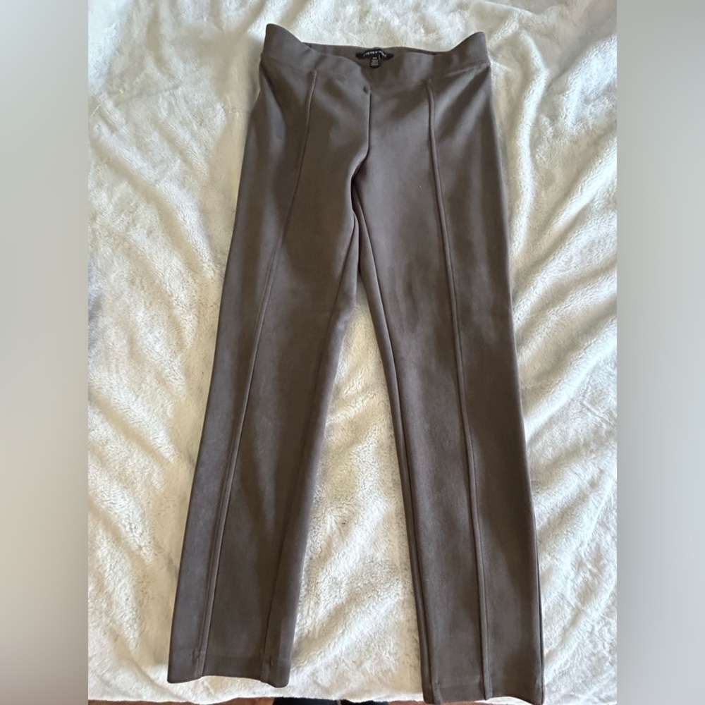Andrew Marc faux suede leggings pants. Taupe size M
